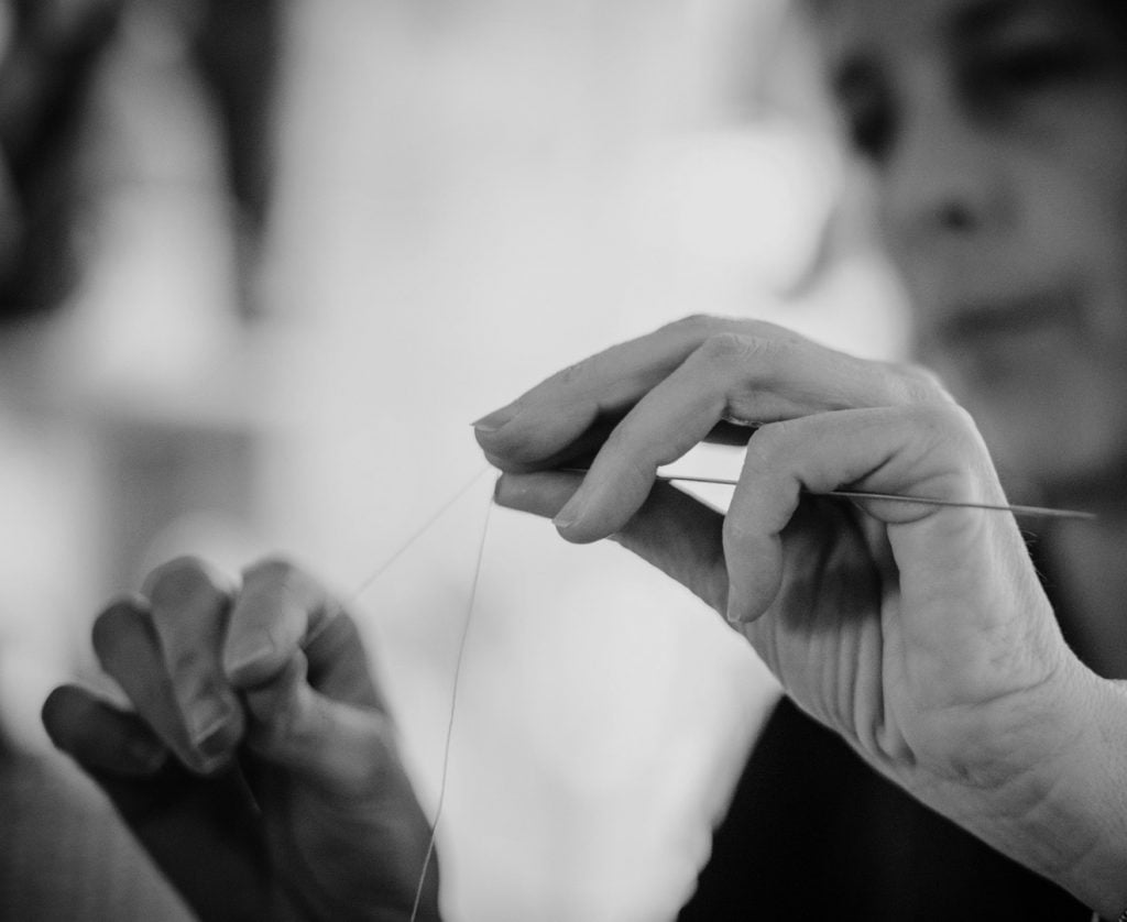 L'OIE CHIFFON® Atelier des métiers d'art, gestes de couture